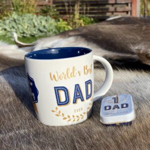 Mugg och mintask "Best dad" på ett renskinn