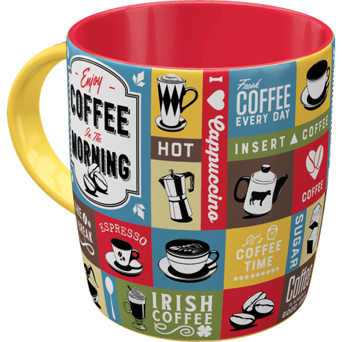 Färgglad retromugg i porsling med bilder på kaffekoppar och kaffekannor. Rutor med texter och bilder med fullt fokus på kaffe.